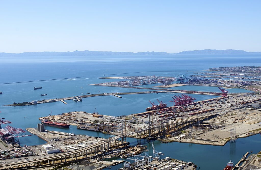BIMCO Introduces Standard Clause to Address USTR Port-Fee Regime on Chinese-Linked Ships