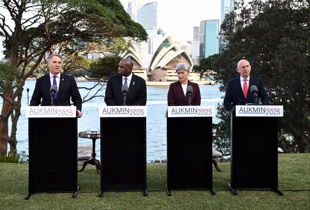 Australia and UK Sign Landmark 50-Year “Geelong Treaty” to Advance Nuclear Submarine Cooperation