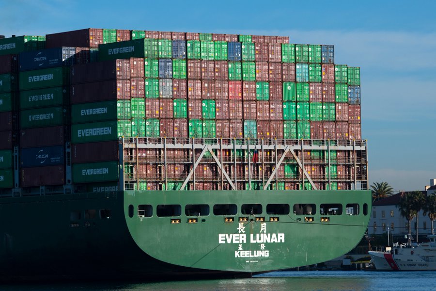 Around 50 Containers Fall from Ever Lunar off Callao; Port Temporarily Shut