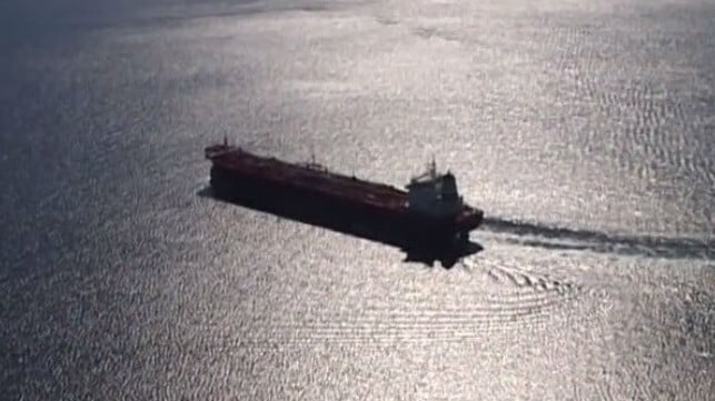 Ireland Tracks Shadow Tanker Avoiding English Channel Amid Sanctions Crackdown
