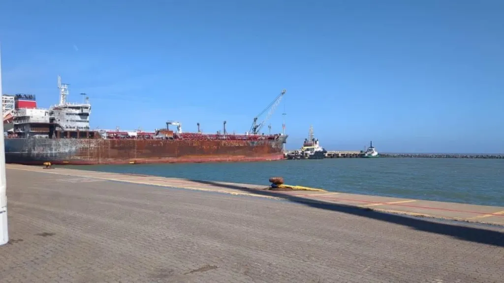 Damaged Tanker Stena Immaculate Cleared to Leave Great Yarmouth After North Sea Collision