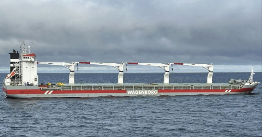 Thamesborg Cargo Ship Refloated After 33 Days Stranded in Canadian Arctic
